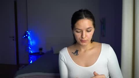 Snapshot of ewelynscott chatting on 28, 11, 2025 ewelynscott online show from 28, 11, 2025