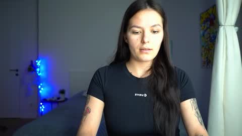 Snapshot of ewelynscott chatting on 3, 12, 2025 ewelynscott online show from 3, 12, 2025