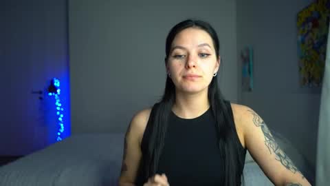 Snapshot of ewelynscott chatting on 13, 12, 2025 ewelynscott online show from 13, 12, 2025