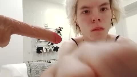 Snapshot of ex1dra06 chatting on 8, 4, 2026 Essa online show from 8, 4, 2026