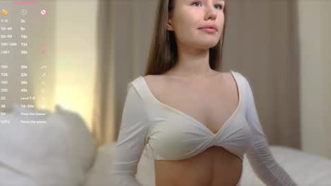 Snapshot of exclusive_model_ chatting on 9, 3, 2025 Angel online show from 9, 3, 2025