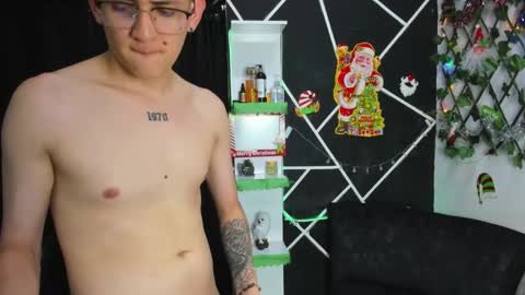 Snapshot of exotic_kisses_ chatting on 10, 12, 2024 exotic_kisses_ online show from 10, 12, 2024