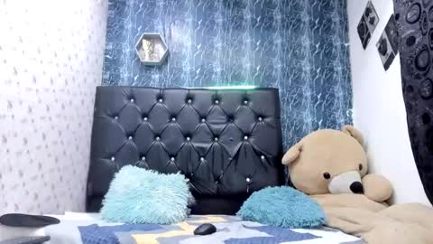 exotichot_couple online show from 6, 3, 2026