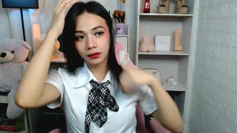 exotictssavie online show from 7, 3, 2025