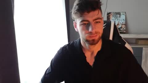 Snapshot of exstayz chatting on 10, 9, 2025 Sweetheart online show from 10, 9, 2025