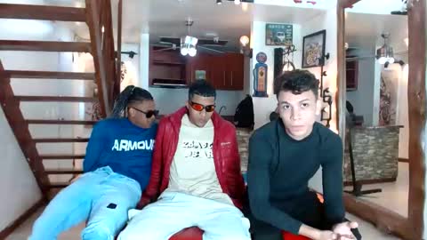 extrangers online show from 8, 12, 2024