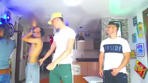 extrangers online show from 2, 2, 2025