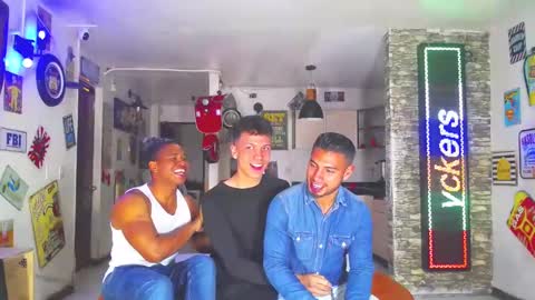 extrangers online show from 8, 2, 2025