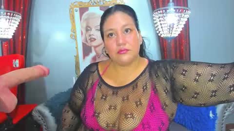 Snapshot of exxxtrabigboobs chatting on 13, 12, 2025 Nessa casst online show from 13, 12, 2025