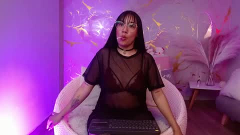 Eylin online show from 7, 5, 2026