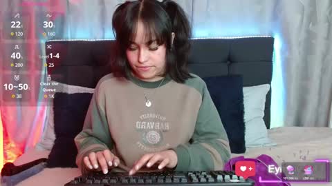 Snapshot of eymmy_24 chatting on 25, 10, 2025 eymmy_24 online show from 25, 10, 2025