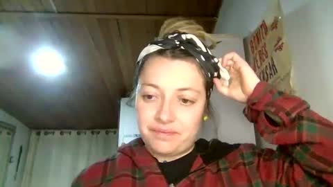 Snapshot of ezlngirl chatting on 21, 7, 2026 Aimee online show from 21, 7, 2026