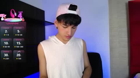 Snapshot of ezra_storm chatting on 10, 9, 2025 Juan online show from 10, 9, 2025