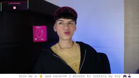 Snapshot of ezra_storm chatting on 4, 10, 2025 Juan online show from 4, 10, 2025