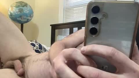 Snapshot of ezrandomguy chatting on 15, 5, 2026 ezrandomguy online show from 15, 5, 2026