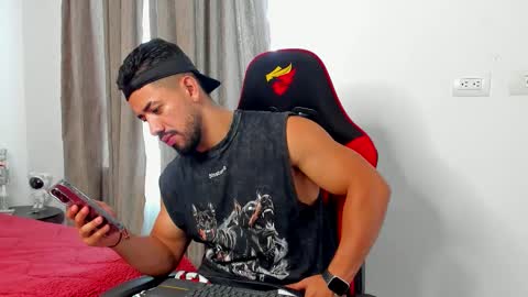 Ezzio Scolaro online show from 8, 2, 2026