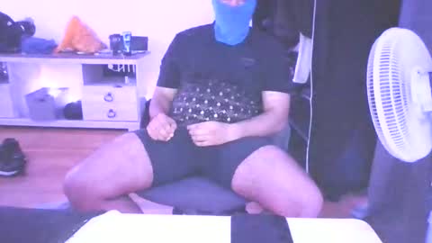 ezzteban935 online show from 11, 4, 2026