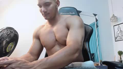 Snapshot of fabiorissi chatting on 31, 10, 2025 FABIO online show from 31, 10, 2025