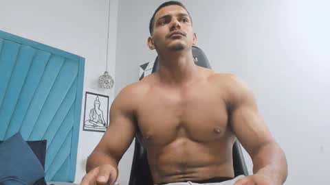 Snapshot of fabiorissi chatting on 12, 11, 2025 FABIO online show from 12, 11, 2025