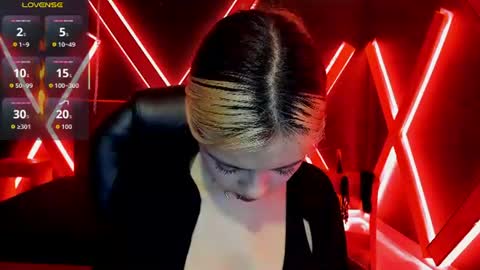 Snapshot of fabzy_fab chatting on 4, 7, 2026 fabzy online show from 4, 7, 2026