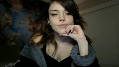 Snapshot of faerienugs chatting on 12, 1, 2025 Faerie 3 online show from 12, 1, 2025