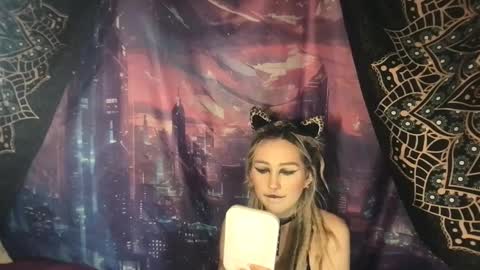 Snapshot of faexoxoxo chatting on 7, 12, 2024 Fae online show from 7, 12, 2024