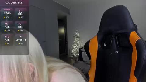 Snapshot of fairy_casey chatting on 5, 12, 2025 fairy_casey online show from 5, 12, 2025