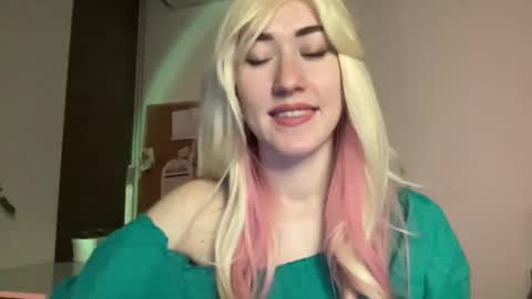 Snapshot of fairy_face chatting on 11, 3, 2025 fairy_face online show from 11, 3, 2025