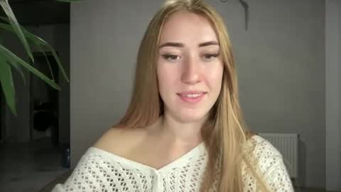 Snapshot of fairy_face chatting on 19, 9, 2025 fairy_face online show from 19, 9, 2025