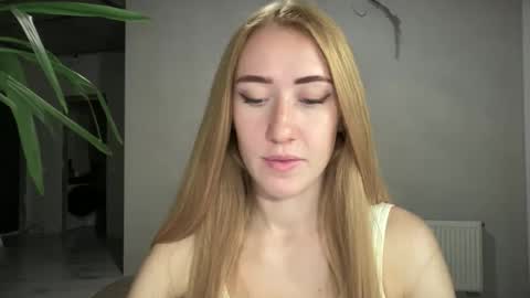 Snapshot of fairy_face chatting on 20, 9, 2025 fairy_face online show from 20, 9, 2025