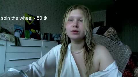 Snapshot of fairydreams_ chatting on 18, 9, 2025 Arisha online show from 18, 9, 2025