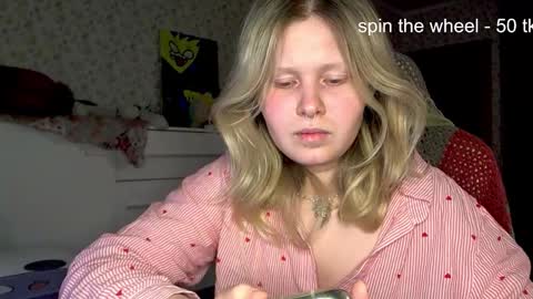 Snapshot of fairydreams_ chatting on 22, 10, 2025 Arisha online show from 22, 10, 2025