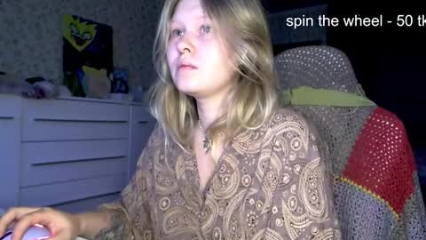 Snapshot of fairydreams_ chatting on 23, 10, 2025 Arisha online show from 23, 10, 2025