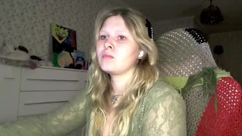 Snapshot of fairydreams_ chatting on 30, 10, 2025 Arisha online show from 30, 10, 2025