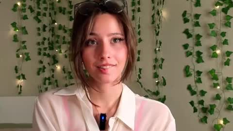 Kaori online show from 10, 9, 2025