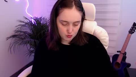 Snapshot of fallenag__ chatting on 5, 12, 2025 OF fallenag 1 online show from 5, 12, 2025