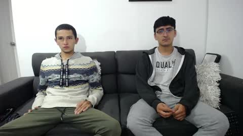 Snapshot of fallgays chatting on 4, 1, 2025 FallGays online show from 4, 1, 2025