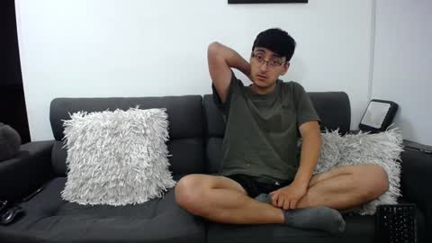 Snapshot of fallgays chatting on 7, 1, 2025 FallGays online show from 7, 1, 2025