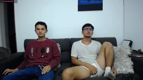 Snapshot of fallgays chatting on 9, 3, 2025 FallGays online show from 9, 3, 2025