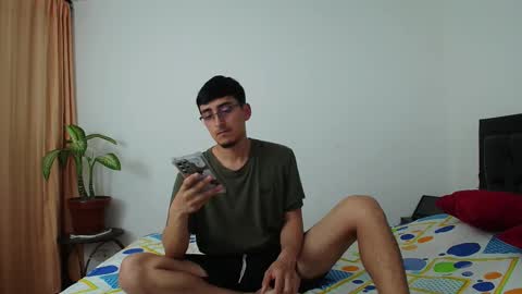 Snapshot of fallgays chatting on 28, 11, 2025 FallGays online show from 28, 11, 2025