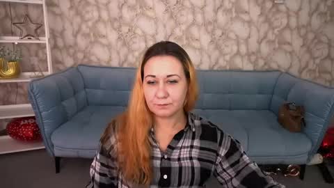 famousemuse online show from 15, 4, 2026