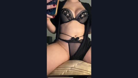 fancy_girl2424 online show from 15, 1, 2025