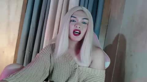 DANIELLA - DONT FORGET TO GIVE ME A THUMBSU UP online show from 29, 4, 2026