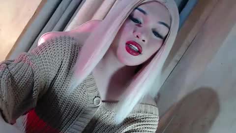 DANIELLA - DONT FORGET TO GIVE ME A THUMBSU UP online show from 2, 6, 2026