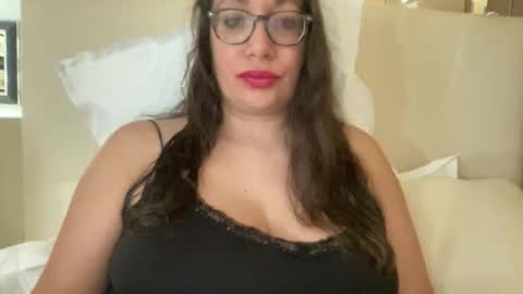 Snapshot of farahday chatting on 9, 9, 2025 Farah online show from 9, 9, 2025