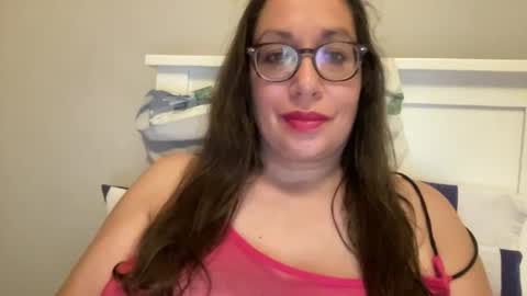Snapshot of farahday chatting on 12, 9, 2025 Farah online show from 12, 9, 2025