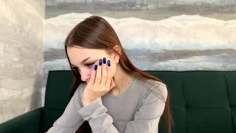 Snapshot of farahmantifel chatting on 14, 12, 2025 Anna Scovich online show from 14, 12, 2025