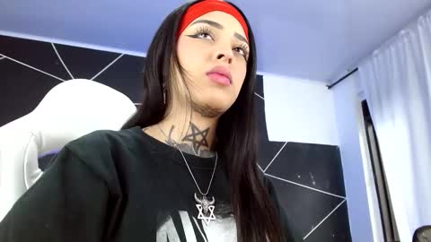 Snapshot of farichell chatting on 15, 12, 2025 fari online show from 15, 12, 2025