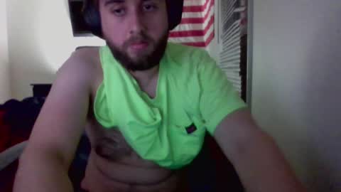 Snapshot of farmboy2398 chatting on 3, 1, 2025 farmboy2398 online show from 3, 1, 2025