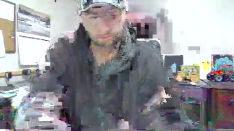 Snapshot of farmboy4720 chatting on 19, 12, 2025 farmboy4720 online show from 19, 12, 2025